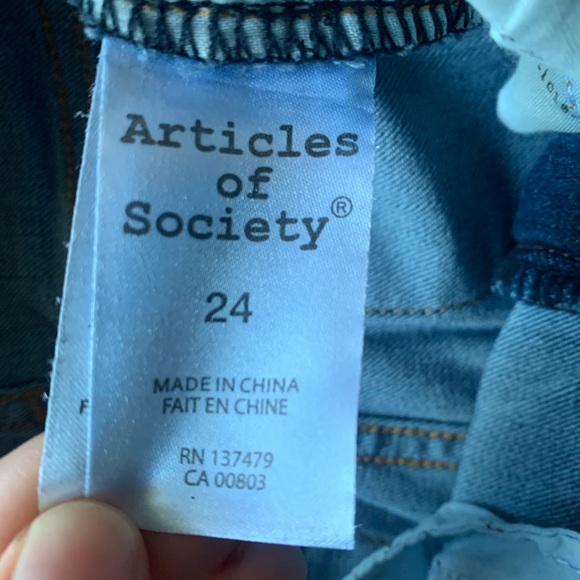 High-Rise Articles of Society Jeans - Picture 4 of 6